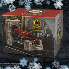 Hogwarts Express Bookend Set from the Noble Collection